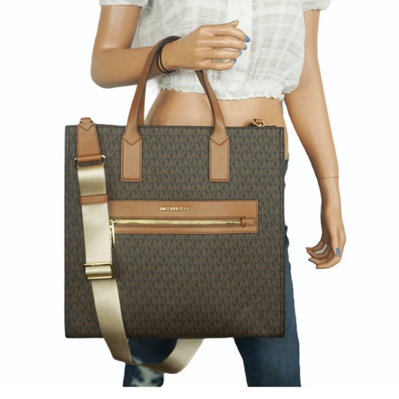 Michael Kors Kenley Brown Signature Bag - Picture 4 of 4
